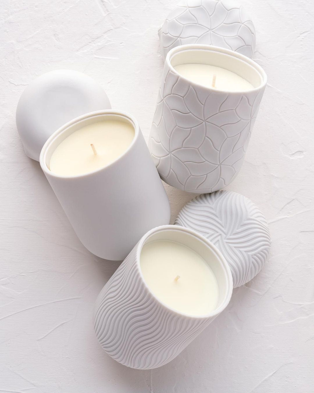 Candle in Petals Porcelain jar - Large