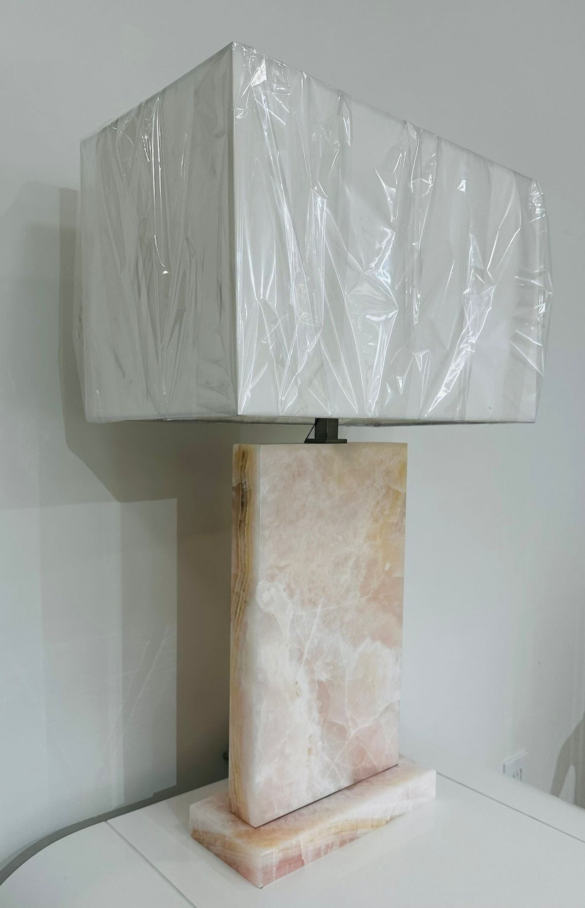 APHRODITE TABLE LAMP