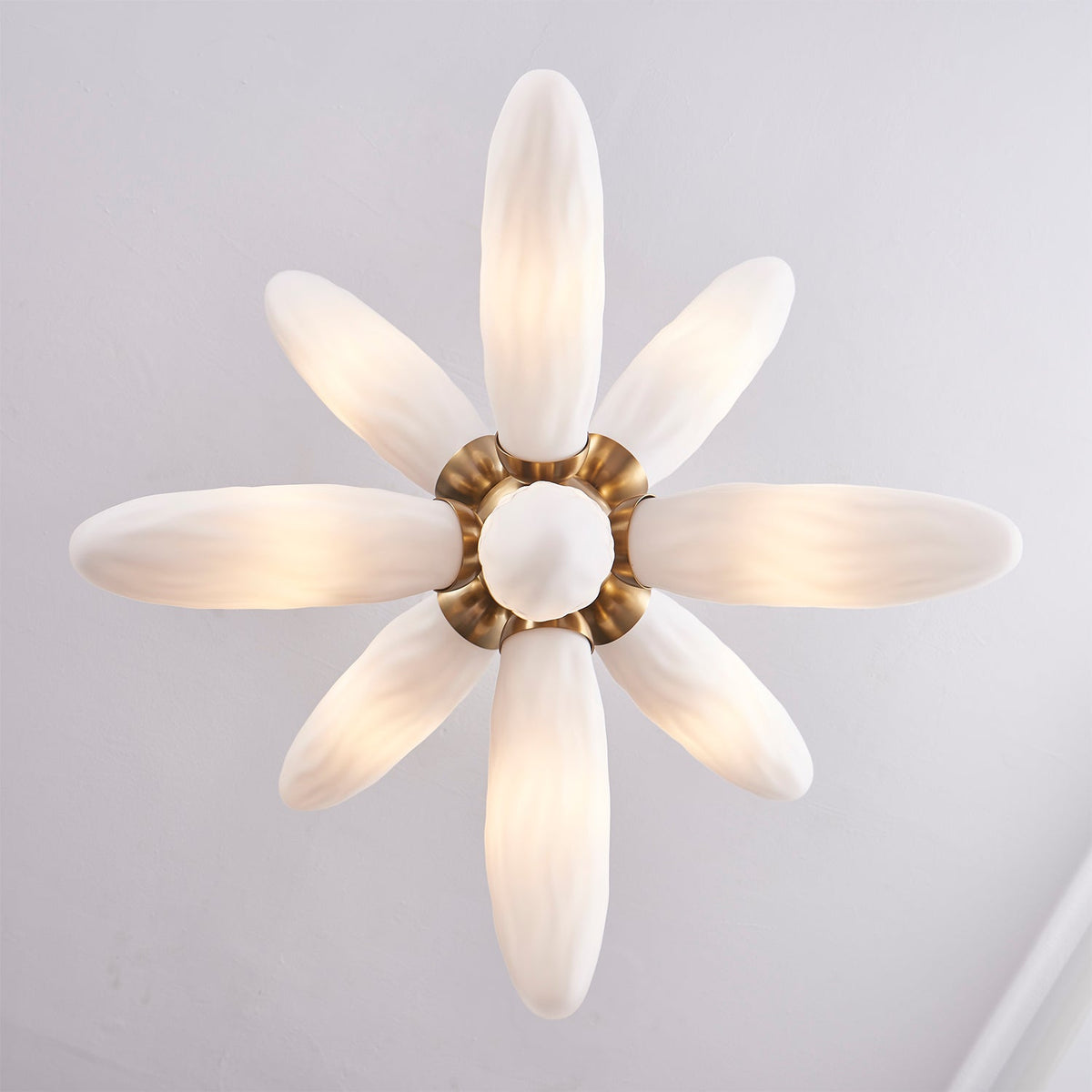 Crest 26” pendant