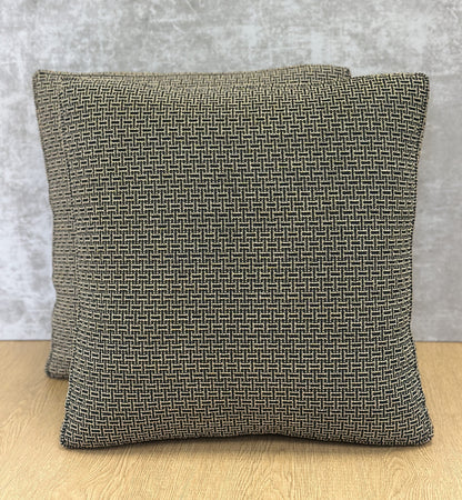 BOXED SQUARE PILLOW